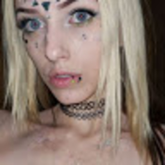 Meet your Posher, Brittany - Picture 1 of 1